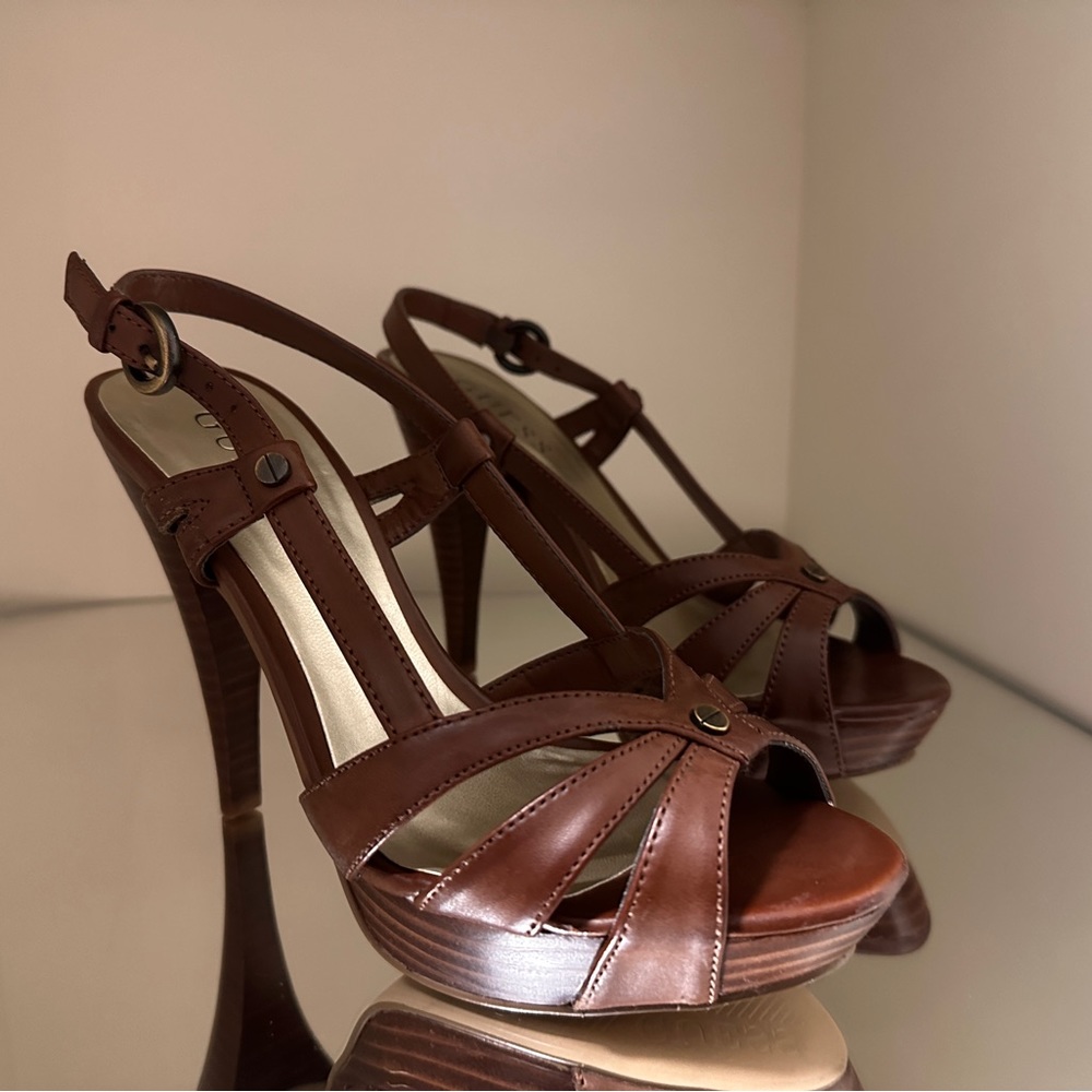 Guess Size 6